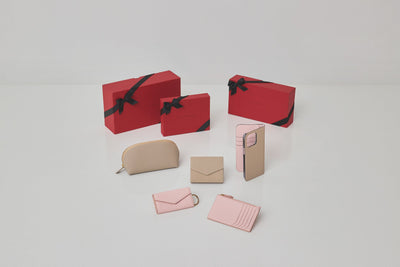 Gift Ideas for Women: Elegant Leather Accessories